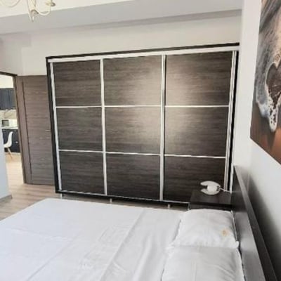 Аренда комфортных 2-комнатных апартаментов площадью 70 м² в районе Мамая, Констанца, Румыния